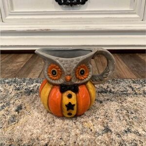 Johanna Parker Owl Mug
Halloween